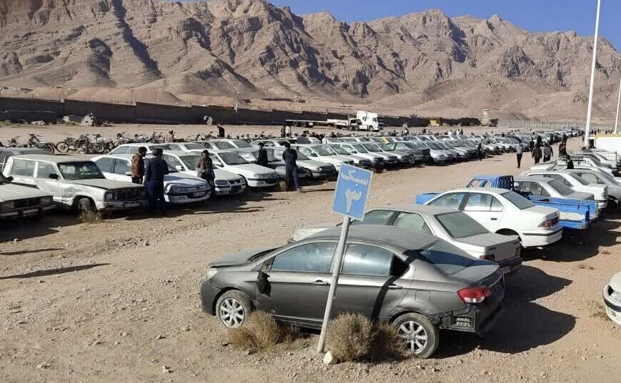 فروش ۳۰۱ خودروی توقیفی در کرمان