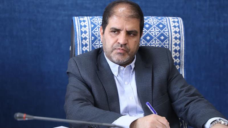معاون استاندار یزد: تاخیر در پرداخت حقوق کارگران را پیگیری میکنیم