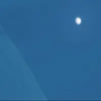 گذر زهره از پشت هلال ماه