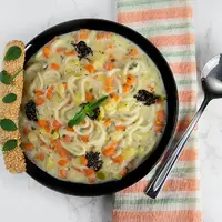 سوپ ماست و‌ گشنیز با طعمی غافلگیرکننده 