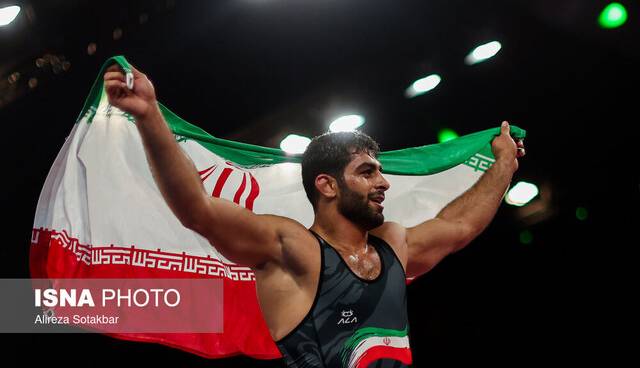 روس کشی به سبک یل آمل؛ ساروی قهرمان جهان شد