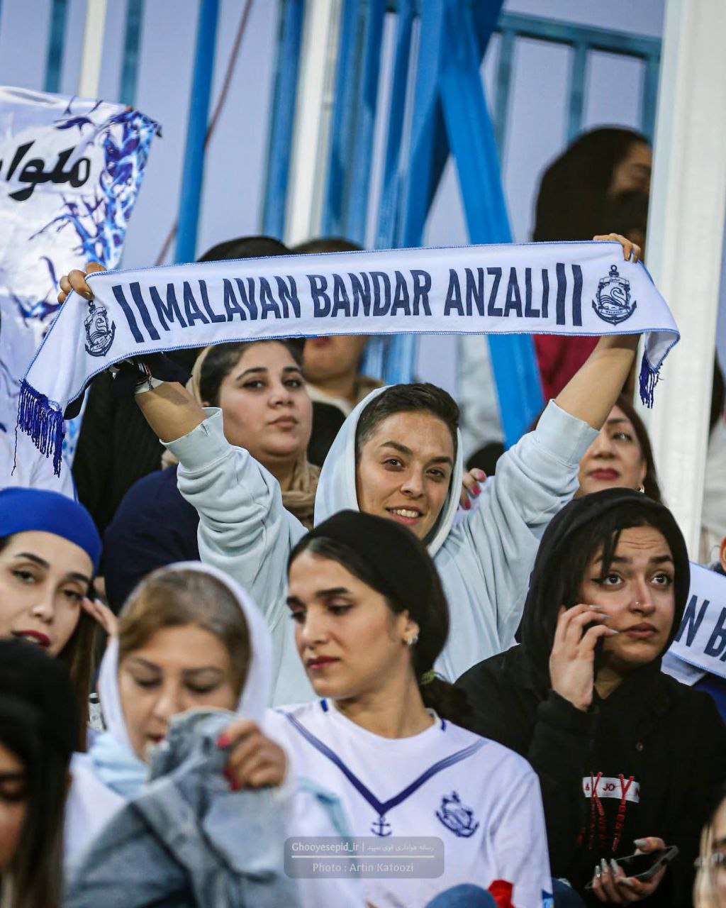 گزارش تصویری باشگاه ملوان انزلی از بانوان هوادار این تیم