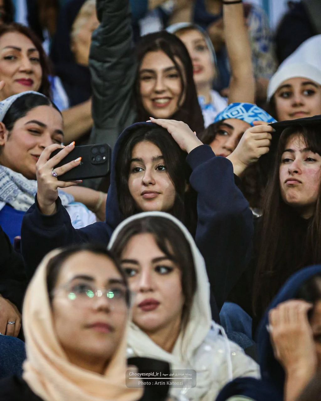 گزارش تصویری باشگاه ملوان انزلی از بانوان هوادار این تیم