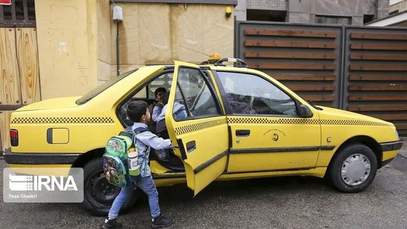 افزایش ۳۰ درصدی ترافیک با بازگشایی مدارس/خودروهای شخصی مهمترین عامل گره ترافیکی