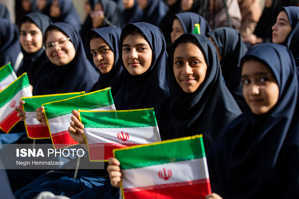 عکس/ نواخته شدن زنگ جوانه ها با حضور وزیر آموزش و پرورش