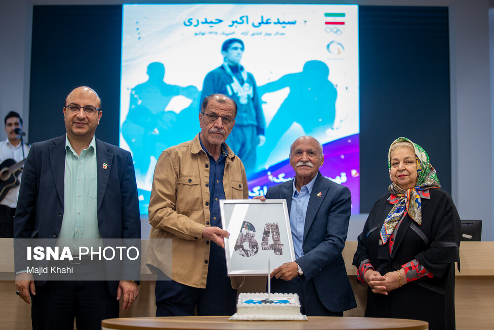 جشن تولد مدال‌آوران ادوار المپیک متولد شهریور و مهر