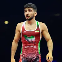 پیام احمدی از دستفروشی تا سکوی جهانی