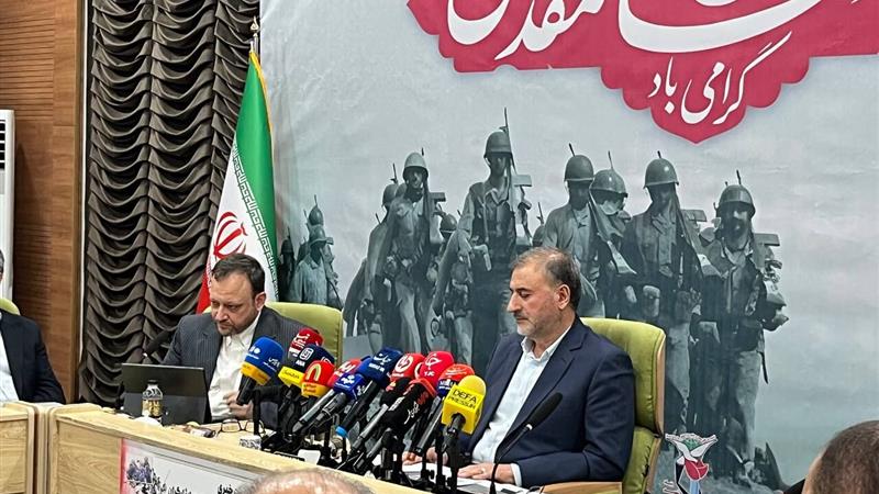 پیشرفت با مقاومت به دست می‌آید/ مردم ایران وجبی از خاک کشور را تسلیم نکردند