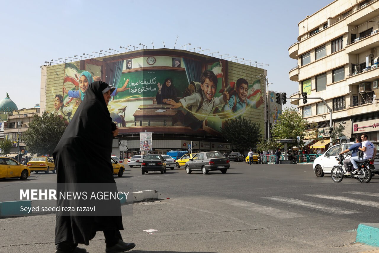  رونمایی از بنرهای نصب شده «تکلیف امروز؛ ساختن فردا»