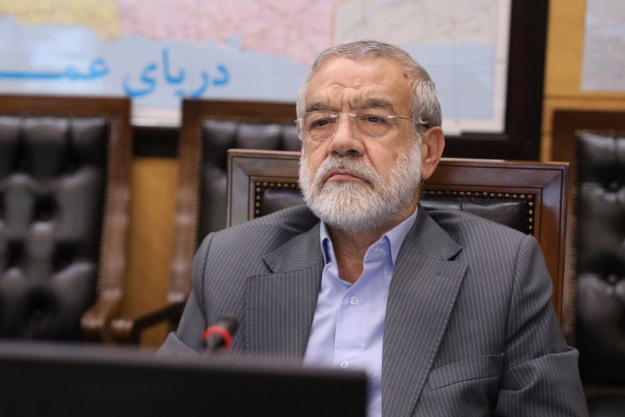 غضنفری: دیدار پزشکیان با ترامپ خودکشی سیاسی است