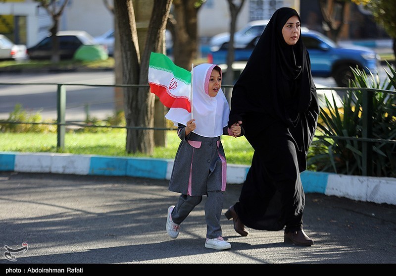جشن شکوفه‌ها در همدان