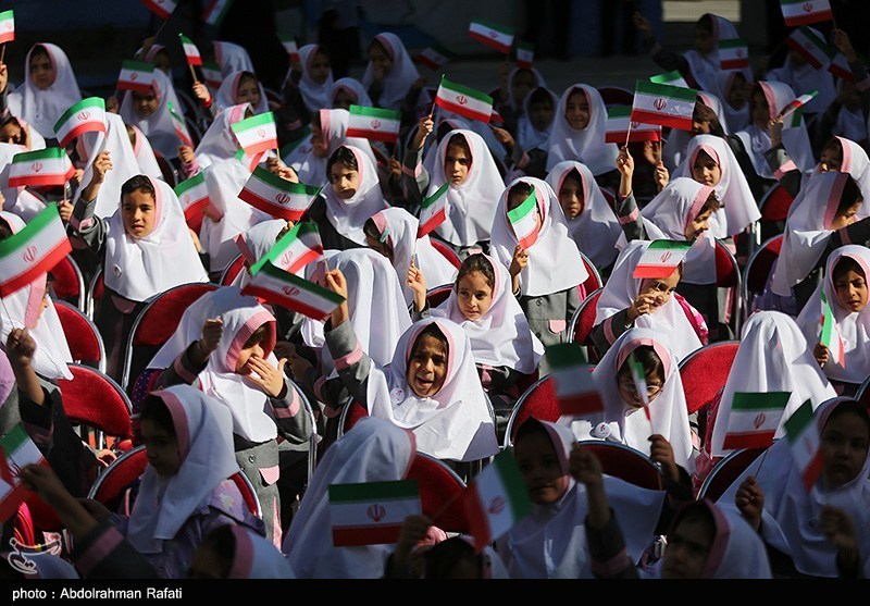 جشن شکوفه‌ها در همدان