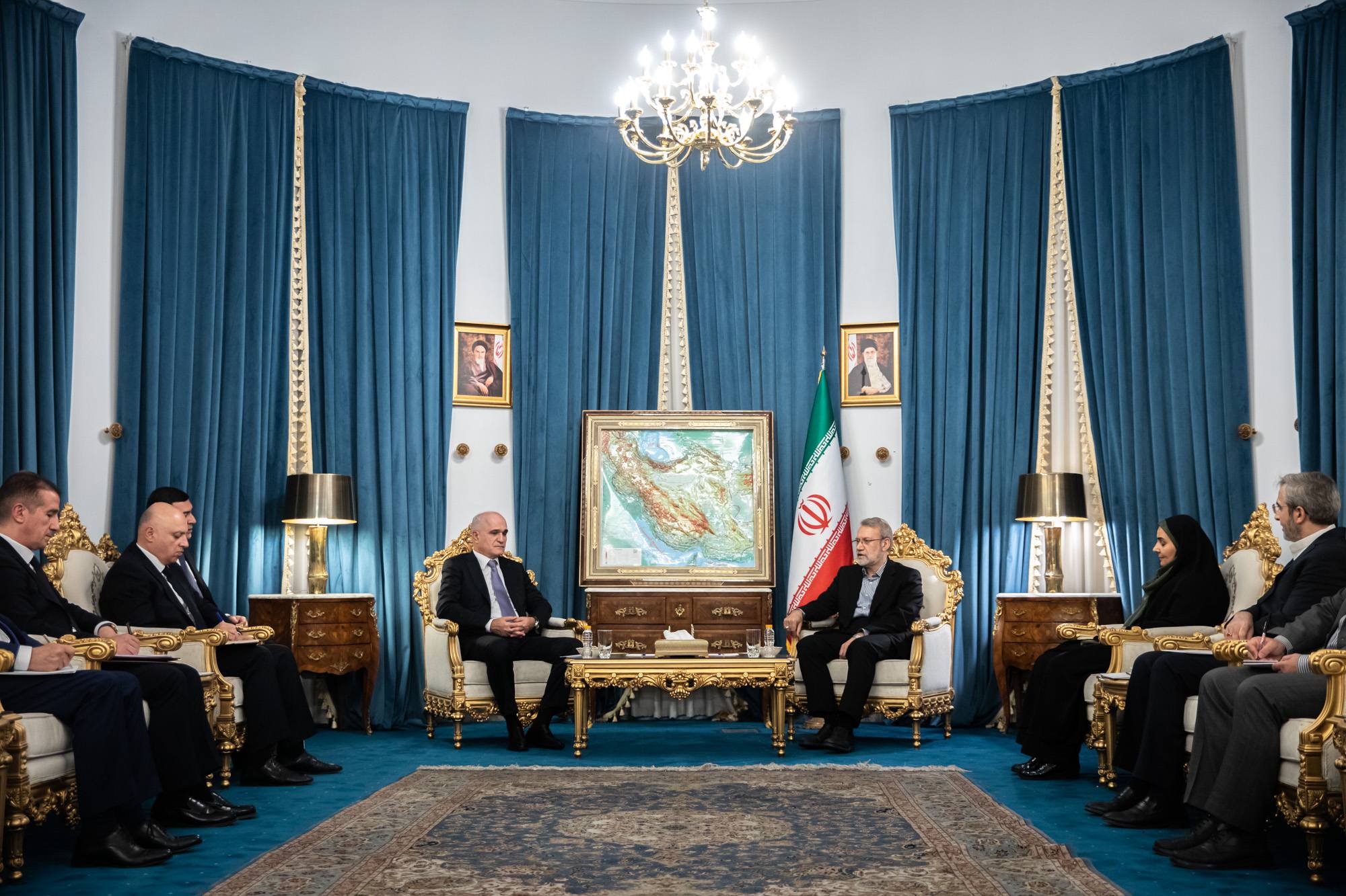 عکس/ دیدار معاون نخست‌وزیر آذربایجان با علی لاریجانی  