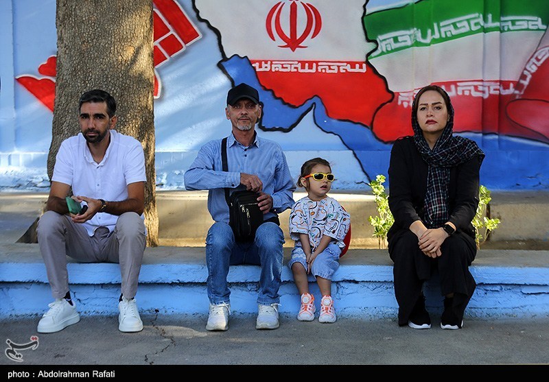 جشن شکوفه‌ها در همدان