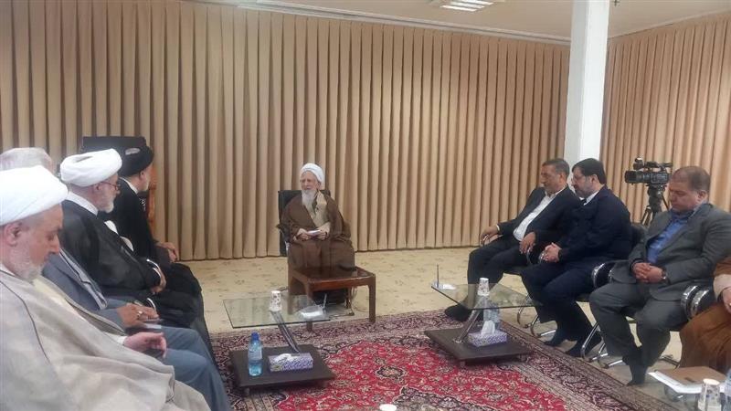 معاون اجرایی رئیسجمهور با آیتالله جوادی آملی دیدار کرد