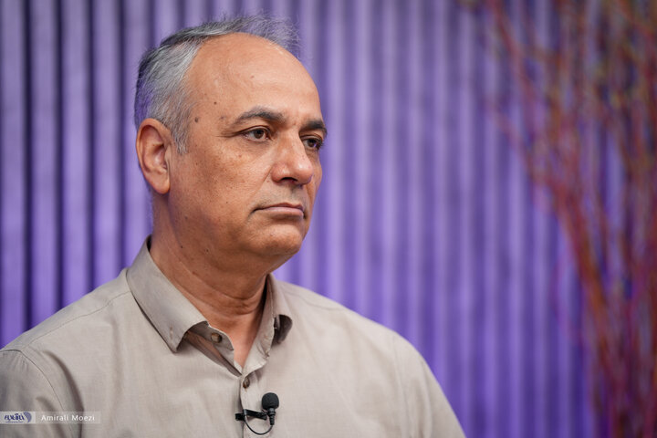 کنایه زیدآبادی به پیشنهاد احمد نادری درباره خروج از NPT و تست بمب اتم