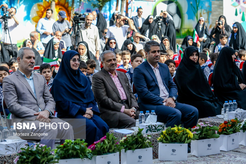 عکس/ جشن شکوفه‌ها در تهران با حضور وزیر آموزش و پرورش