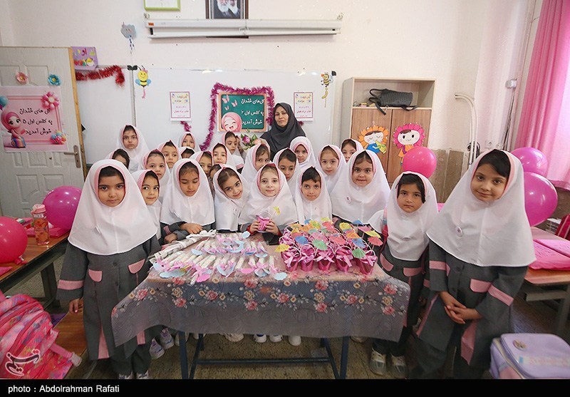 جشن شکوفه‌ها در همدان
