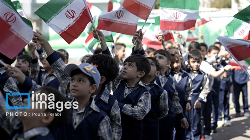 نواخت زنگ برای کلاس اولی ها / سلام به مدرسه برای ساختن ایران