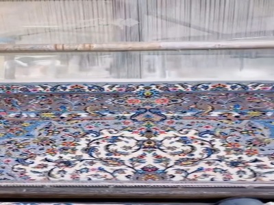 لحظه‌ای که قالی کاشان از دار جدا می‌شود