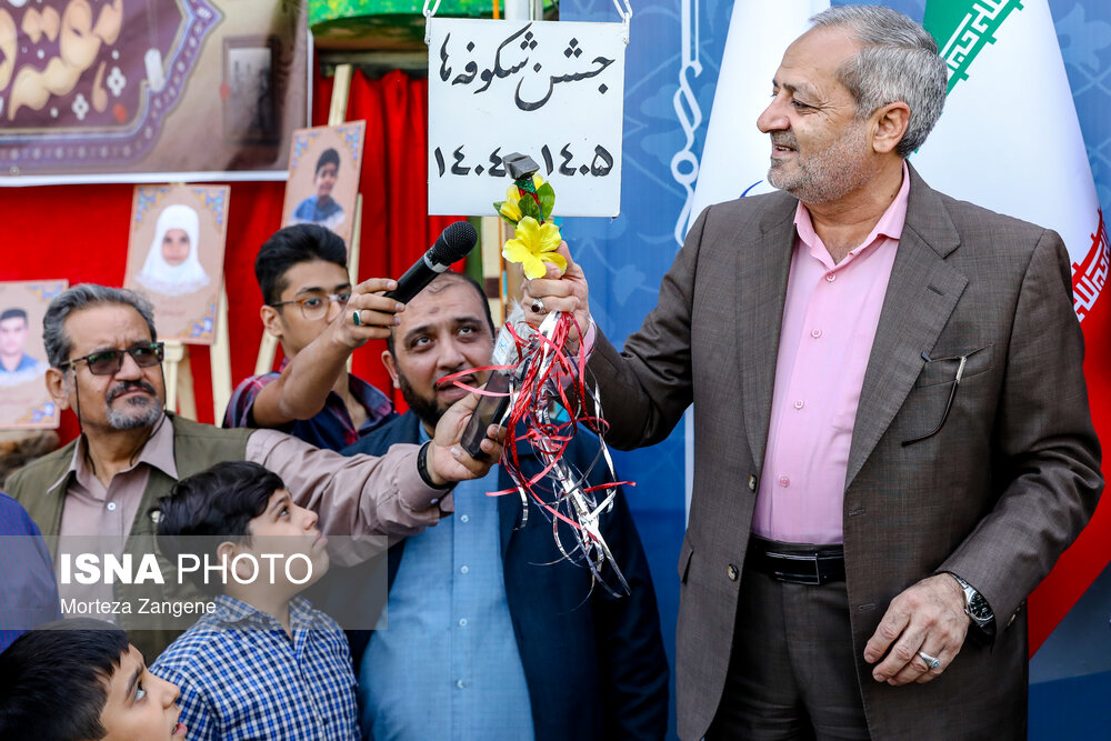 عکس/ جشن شکوفه‌ها در تهران با حضور وزیر آموزش و پرورش