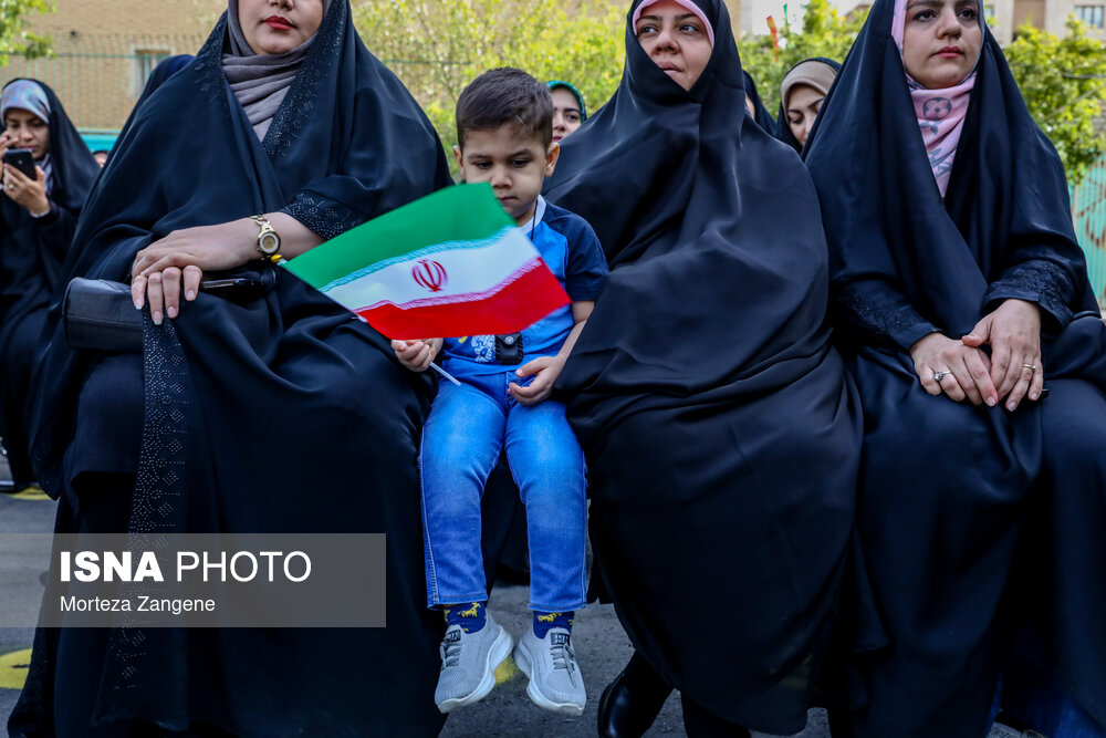 عکس/ جشن شکوفه‌ها در تهران با حضور وزیر آموزش و پرورش