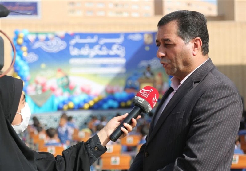 زنگ شکوفهها در استان اصفهان نواخته شد