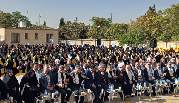 زنگ مهر در مدارس قزوین به صدا درآمد