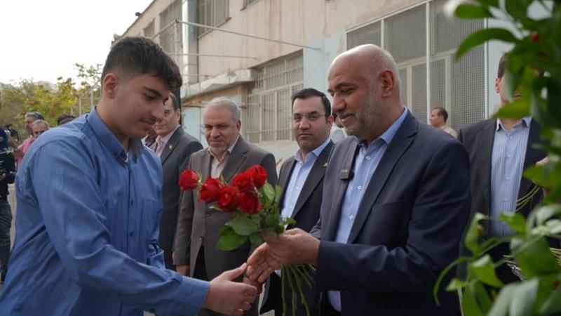 هیچ هنرآموز هنرستانی در ایران یا جهان بیکار نمی‌ماند