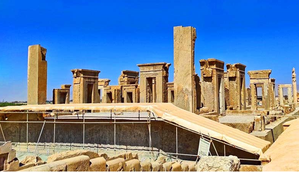 هفتادوهفتمین سند مالکیت پایگاه میراث جهانی تخت‌جمشید صادر شد
