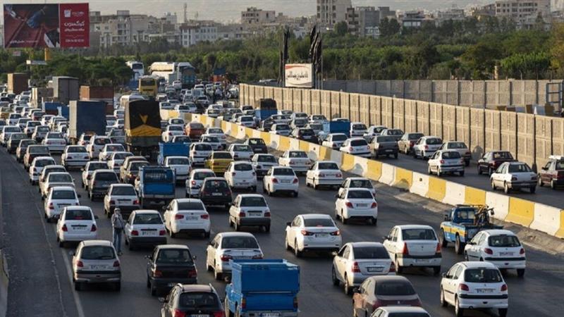 ترافیک سنگین در آزادراه های البرز / زیرگذر بهشت سکینه بسته است