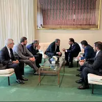 دیدار و گفتگوی عراقچی و وزیر امور خارجه قطر 