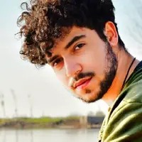 سخنان تلخ شروین حاجی پور در مراسم تشییع پدرش