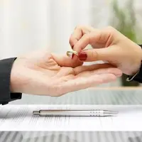 درخواست طلاق زن جوان از شوهر رفیق‌باز
