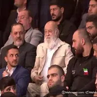 حضور رئیس شورای شهر و وزیر دفاع در کنار قهرمانان کشتی فرنگی ایران در ورزشگاه آزادی تهران