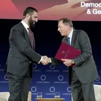 رئیس سابق CIA به رهبر سابق داعش سوریه: من هوادار تو هستم!