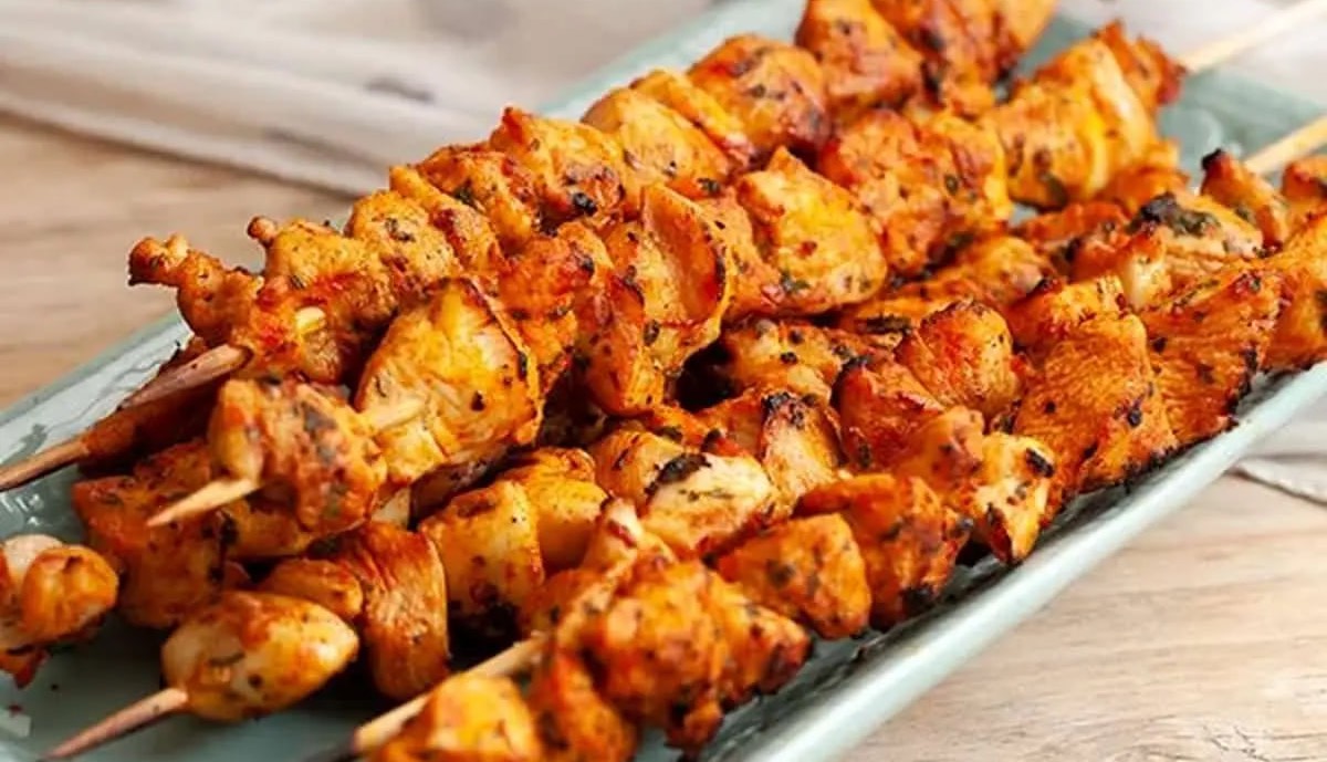 طرز تهیه کباب کوبیده با بوقلمون؛ خوشمزه و مجلسی