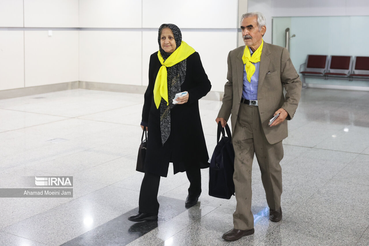 آغاز پروازهای حج عمره فارس با بدرقه پرشور نخستین کاروان