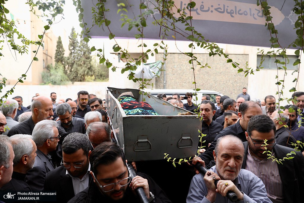 مراسم تشییع مادر غلامعلی حدادعادل