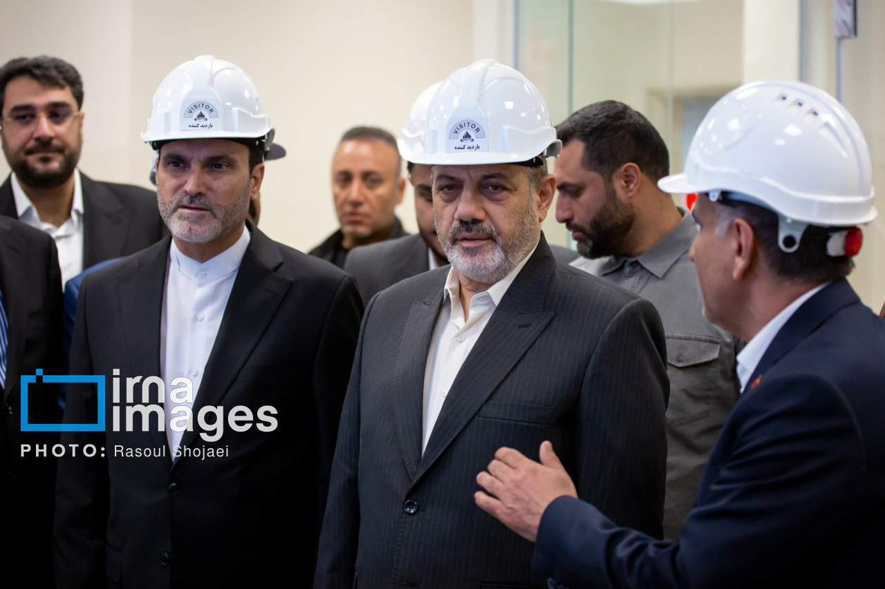 عکس/ سفر وزیر دفاع به اصفهان