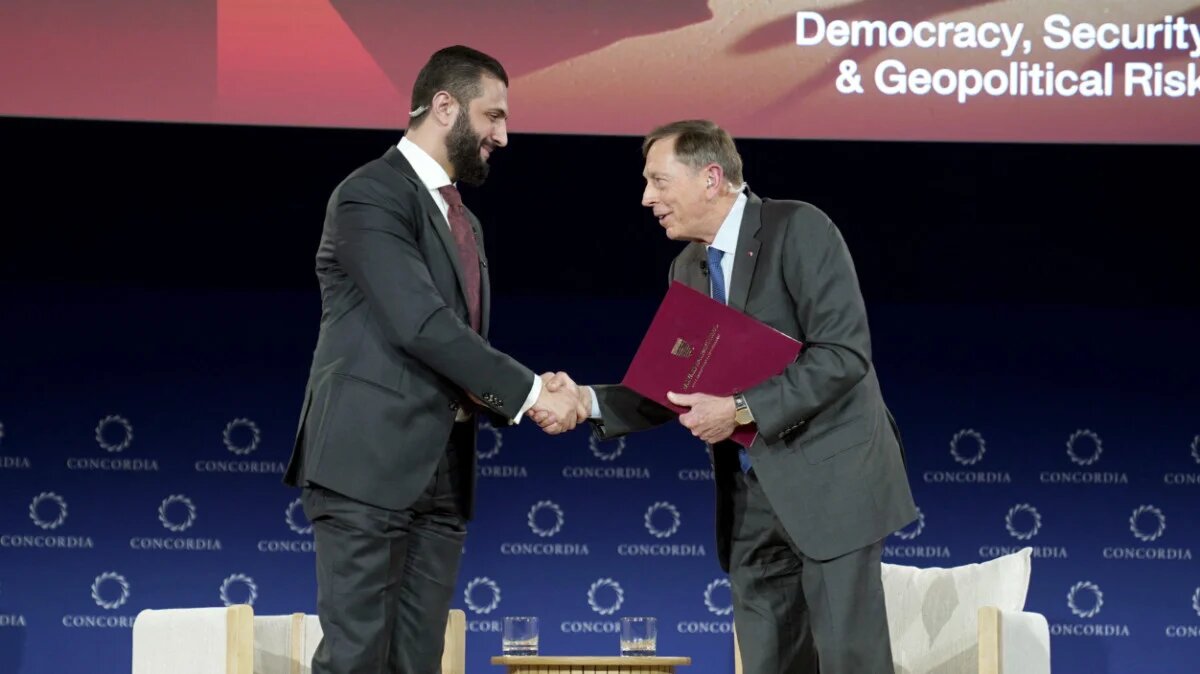 رئیس سابق CIA به رهبر سابق داعش سوریه: هوادارتم!