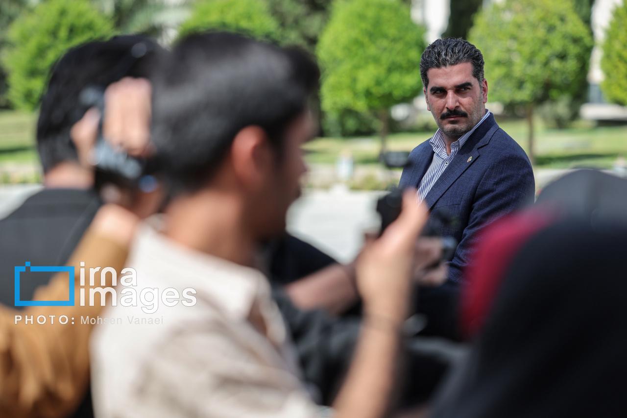 عکس/ اعضای هیأت دولت در جمع خبرنگاران