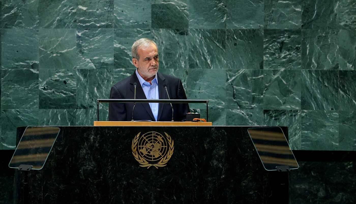 کیهان: آقای پزشکیان فرصت رسوا کردن آمریکا را از دست ندهید