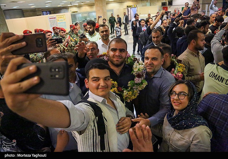 استقبال بی نظیر خوزستانی ها از قهرمانان کشتی