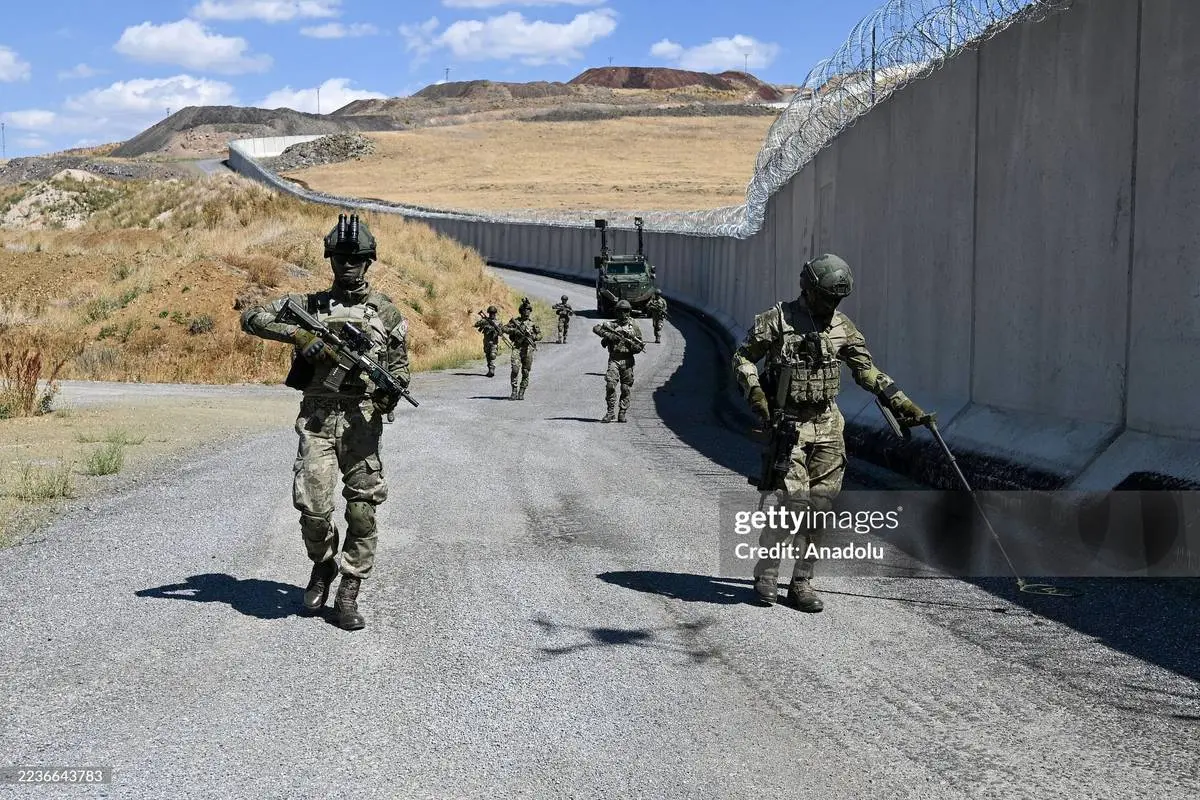 تکمیل دیوار امنیتی ۲۰۴ کیلومتری در مرز ترکیه و ایران