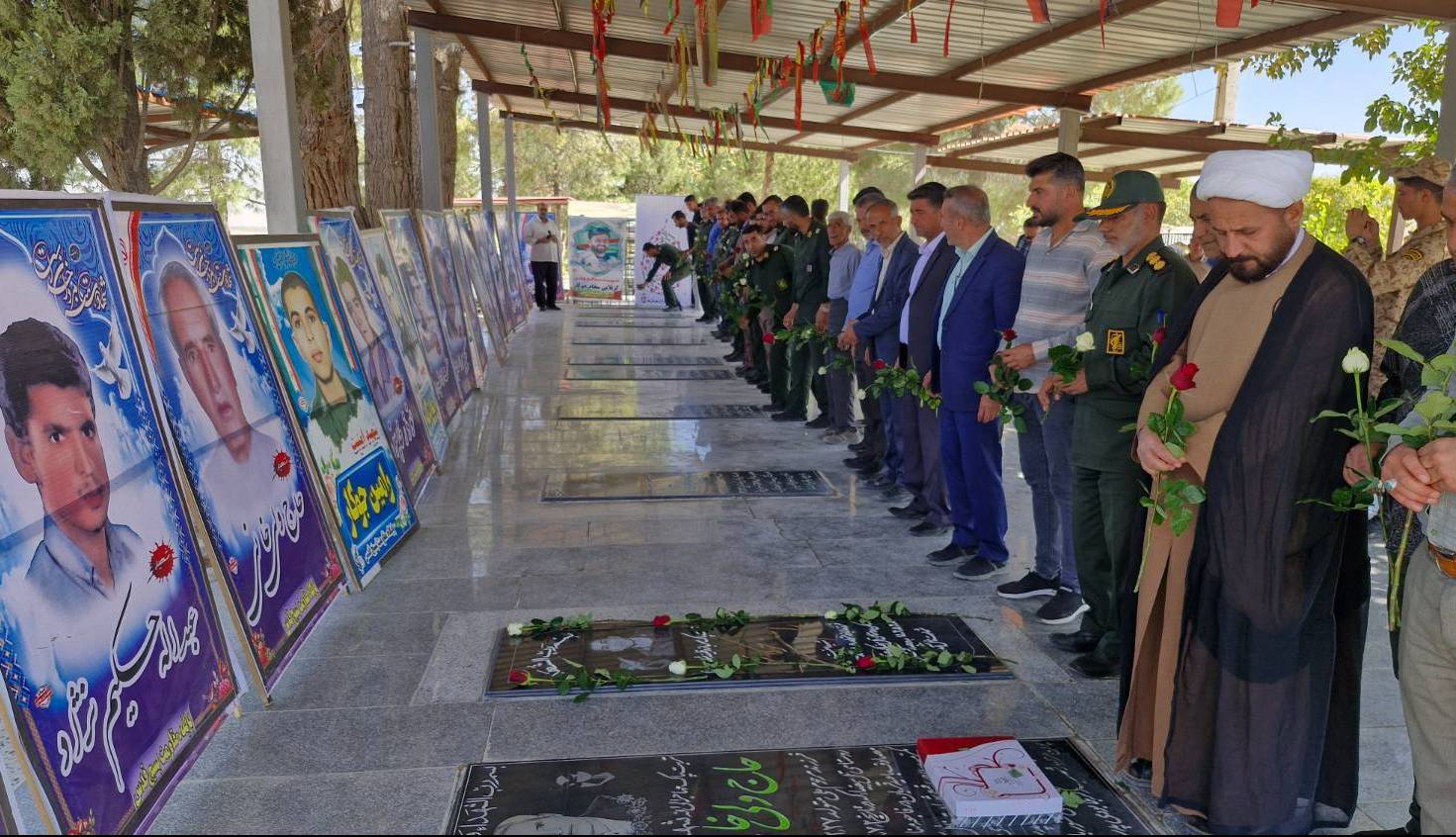گلباران قبور مطهر شهدا در شهرستان‌های فارس
