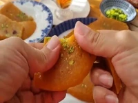 طرز تهیه سوهان خانگی که خیلی سریع و راحت آماده میشه!