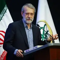 لاریجانی: آمریکایی‌ها اصرار دارند که ما باید درباره صنعت موشکی خود مذاکره کنیم
