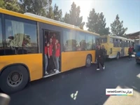 هواداران مرد تراکتوری علی‌رغم محرومیت آمدند