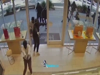 سرقت مسلحانه یک میلیون دلاری از فروشگاه جواهرات در کالیفرنیا